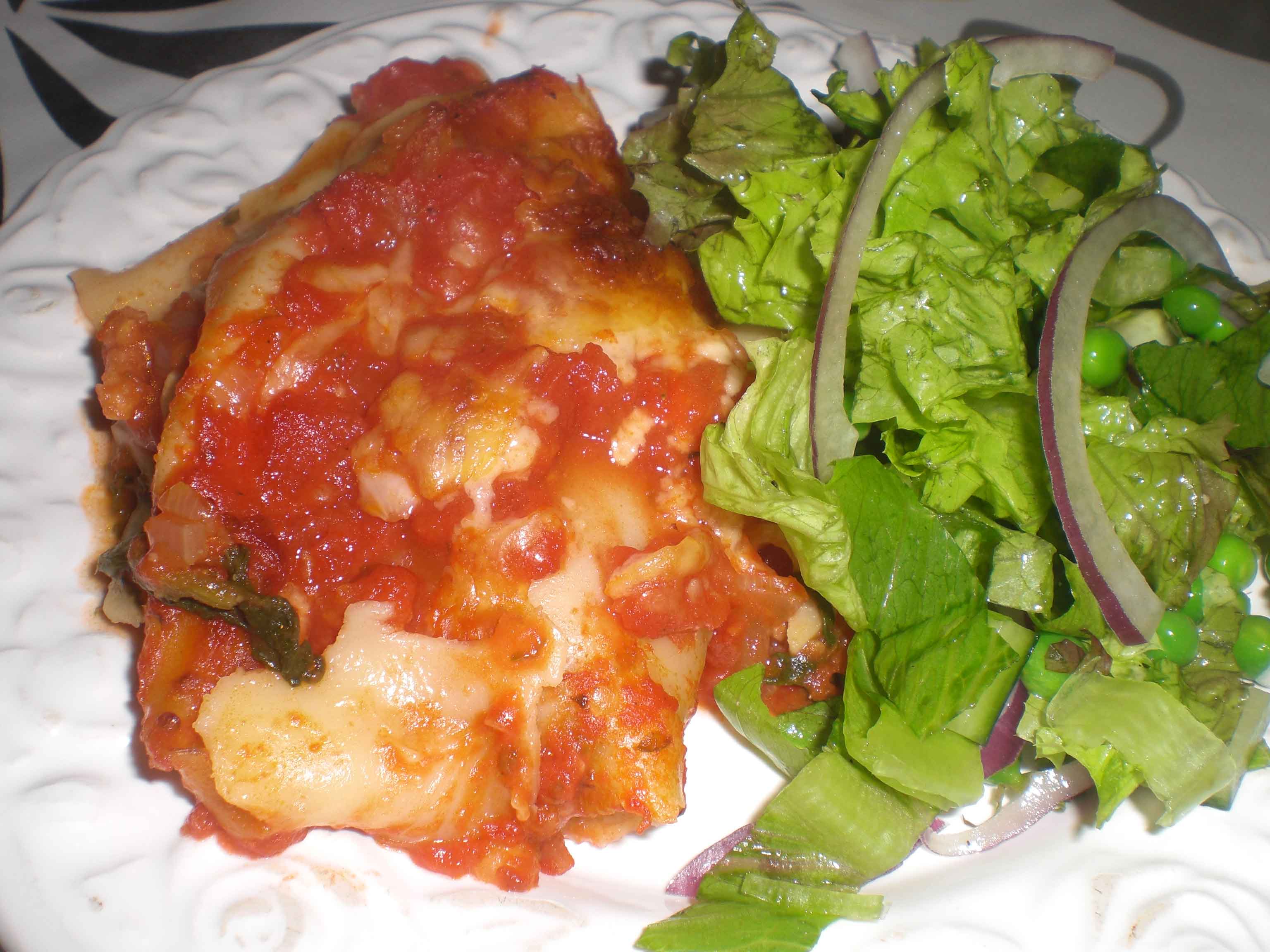 Spinatlasagne med grøn salat