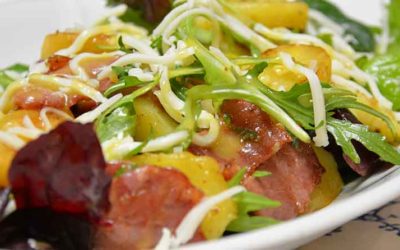 Kartoffelsalat med brasede kartofler